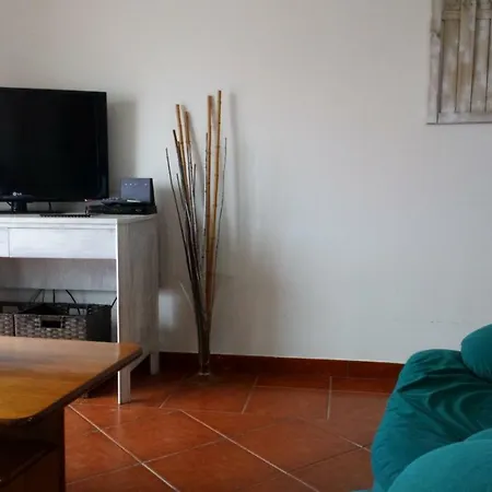 West House Consolação Peniche